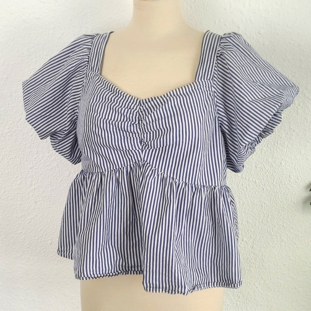 Old navy blouse